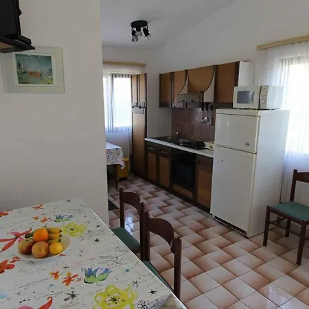 Malinska,krk, Primorje-gorski Kotar 10 *
